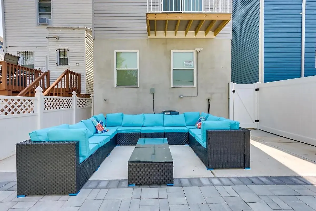 Apartment Spacious 6 Bedroom Home With Nyc Access & Parking! Newark