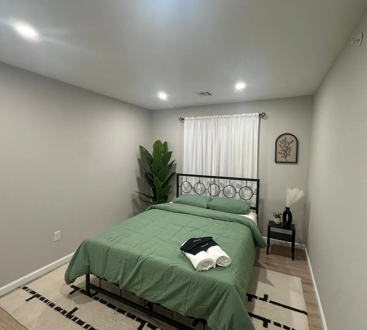 Apartment Spacious 6 Bedroom Home With Nyc Access & Parking! Newark