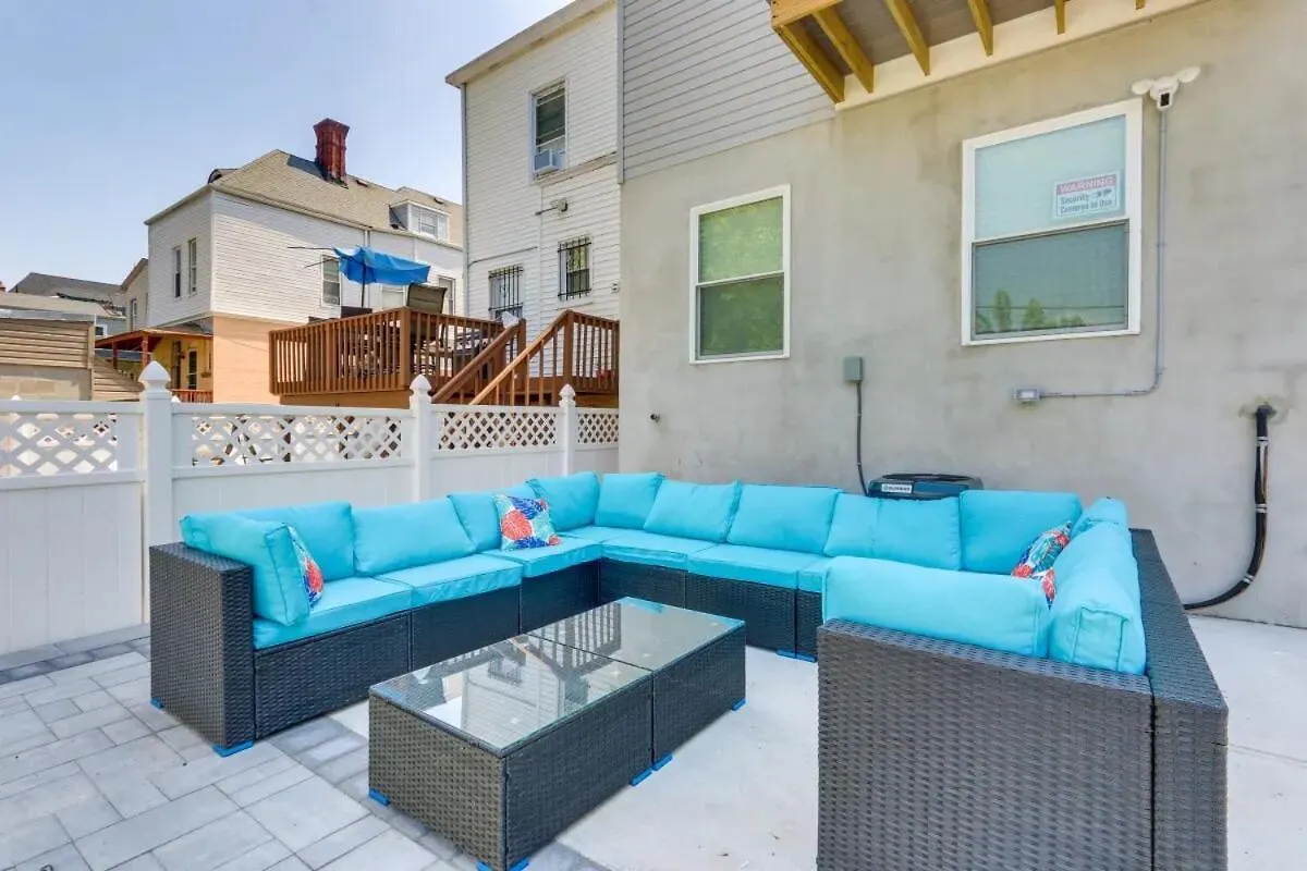 Apartment Spacious 6 Bedroom Home With Nyc Access & Parking! Newark United States