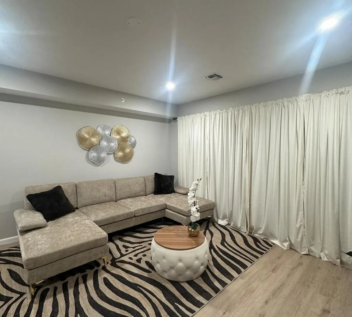 Spacious 6 Bedroom Home With Nyc Access & Parking! Newark United States