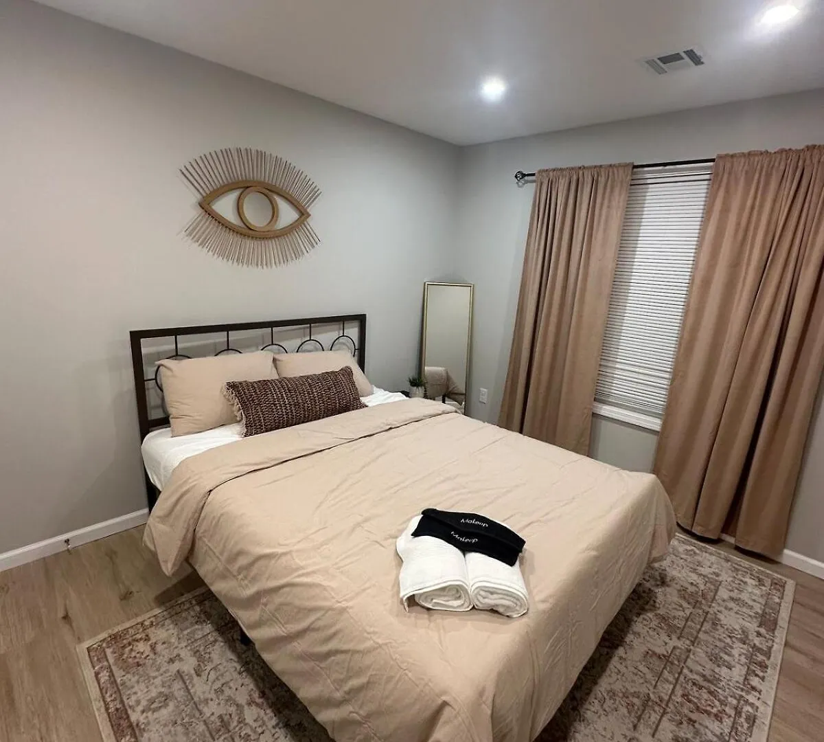 Apartment Spacious 6 Bedroom Home With Nyc Access & Parking! Newark