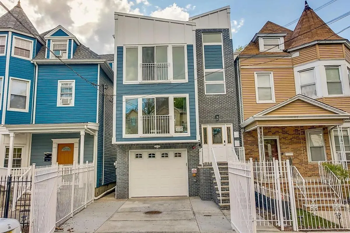 Spacious 6 Bedroom Home With Nyc Access & Parking! Newark