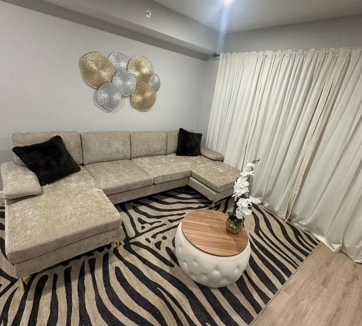 Spacious 6 Bedroom Home With Nyc Access & Parking! Newark